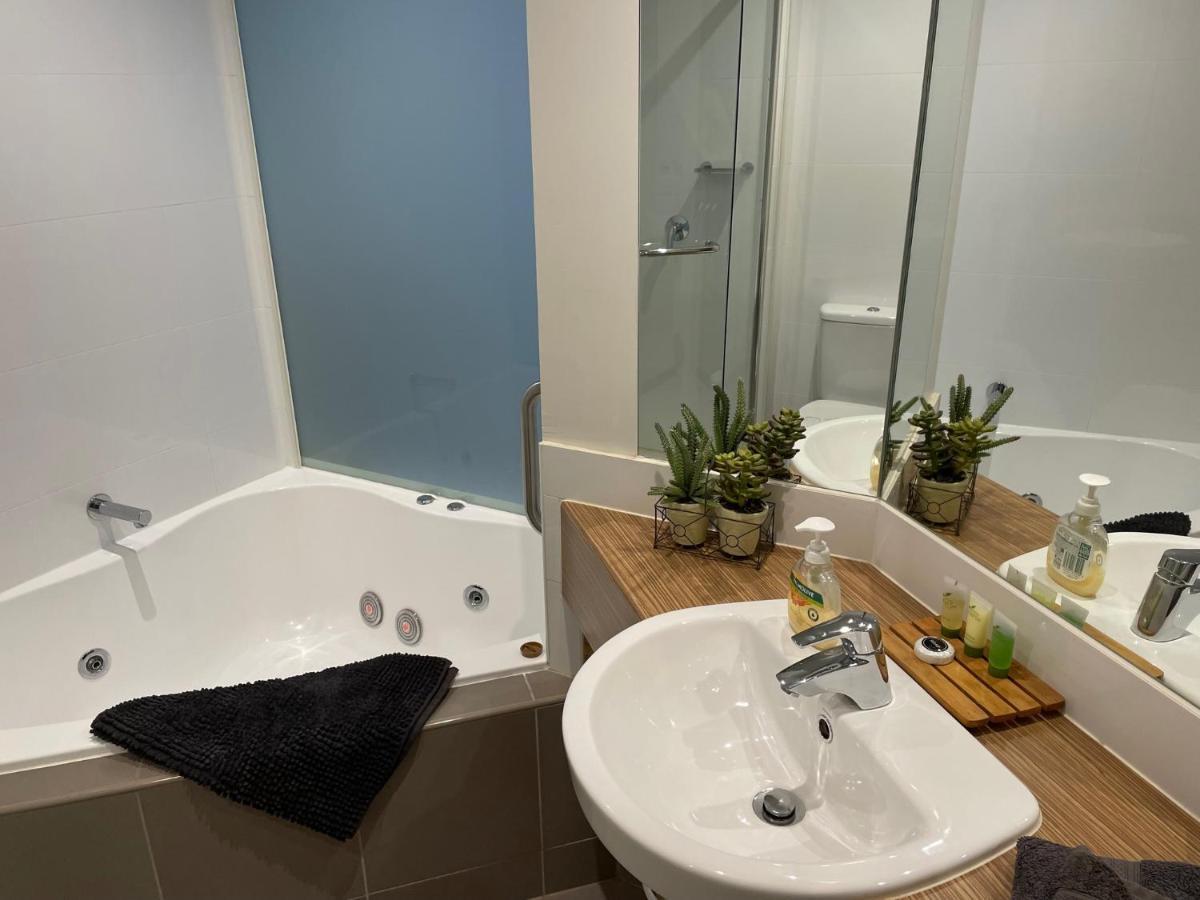 Appartamento Waterfront@Waves Cowes Esterno foto